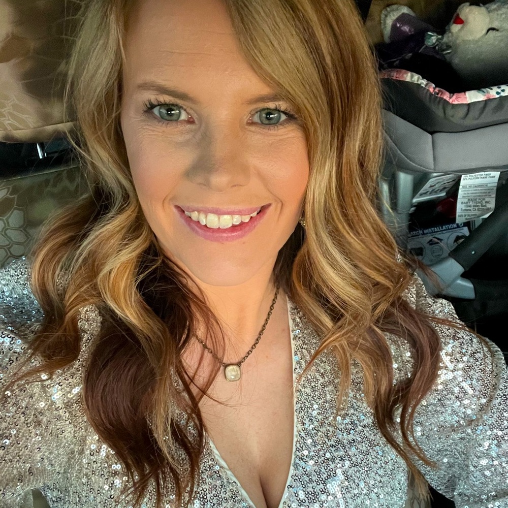 Meet your Posher, Kayla